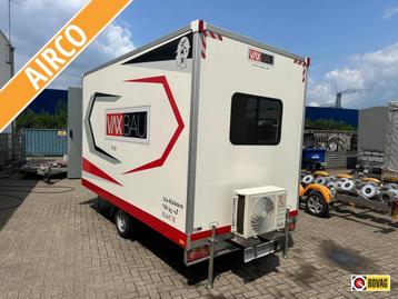 SCHAFTWAGEN BJR.2022 MET AIRCO! NIEUW STAAT/ beschikbaar voor biedingen