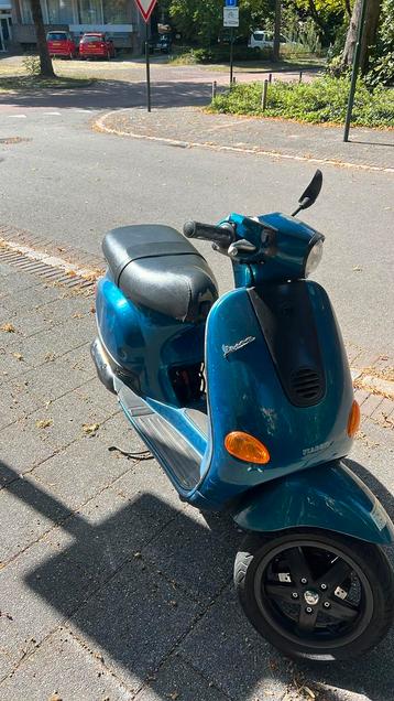 Vespa et2 70cc beschikbaar voor biedingen