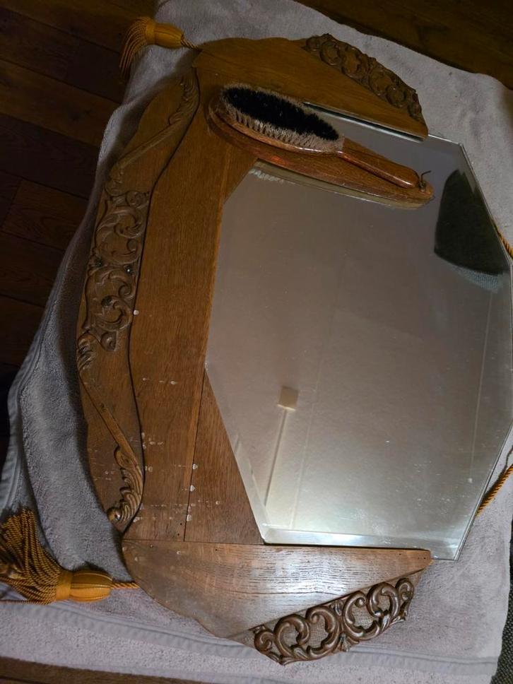 Oude Spiegel met Kleerborstel & Houder, Huis en Inrichting, Woonaccessoires | Spiegels, Ophalen of Verzenden