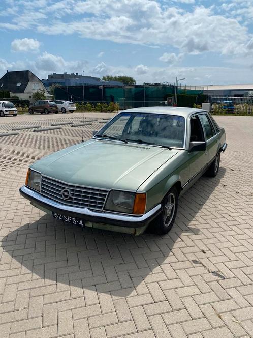 Opel Senator 3.0E 1983 NIEUWE APK! GEEN WEGENBELASTING!, Auto's, Oldtimers, Particulier, Benzine, Sedan, Geïmporteerd, Groen, Ophalen