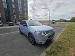 Mitsubishi outlander 2.0 Phev 4WD CVT 5P 2015  SCHADE!, Auto's, Mitsubishi, Automaat, 4 cilinders, Blauw, Bruin
