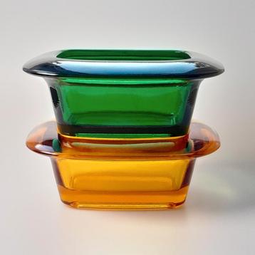 Zware glazen schaaltjes/ bakjes - groen en amber geel beschikbaar voor biedingen