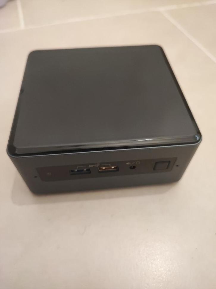 Intel Nuc8i7BEH4, Computers en Software, Desktop Pc's, Zo goed als nieuw, HDD, SSD, 8 GB, Ophalen of Verzenden
