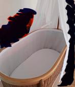 Mooie en nette rieten kinderwiegje, Kinderen en Baby's, Babywiegjes en Ledikanten, Ophalen of Verzenden, Zo goed als nieuw, Wieg