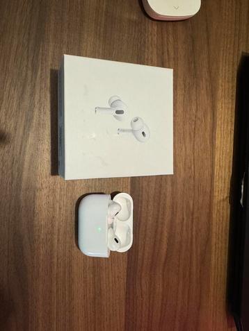 Airpods Pro 2 - Nauwelijks gebruikt - beschikbaar voor biedingen