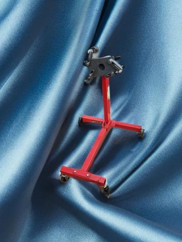 Motorstandaard met een capaciteit van 350kg.  beschikbaar voor biedingen