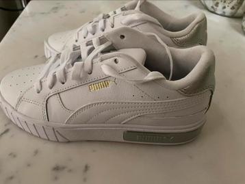 6Witte sneakers Puma maat 37 beschikbaar voor biedingen