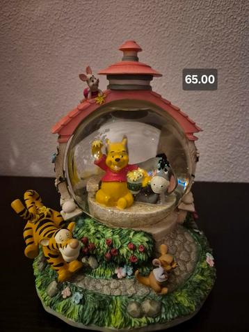 Prachtige snowglobe
Met winnie en vrienden
 beschikbaar voor biedingen