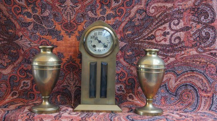 Klokstel met vazen, Antiek en Kunst, Antiek | Klokken, Ophalen of Verzenden