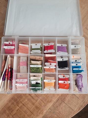 Koffer vol Borduurgaren - Complete Set! beschikbaar voor biedingen