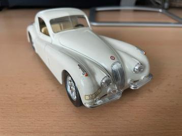 Jaguar XK 120 Modelauto 1:24 beschikbaar voor biedingen