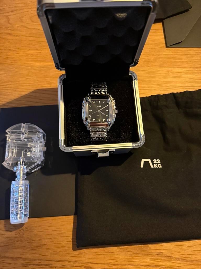 22kg horloge Limited edition, Ophalen of Verzenden, Nieuw, Staal, Overige merken