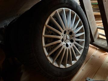 Velgen + goede banden mercedes vito / V- klasse beschikbaar voor biedingen