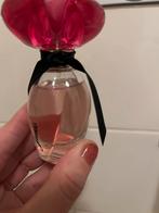 Guess Girl Parfum 30ml - Gebruikt, Sieraden, Tassen en Uiterlijk, Uiterlijk | Parfum, Ophalen of Verzenden, Gebruikt