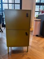 Oaker geel kastje, Ophalen, Zo goed als nieuw