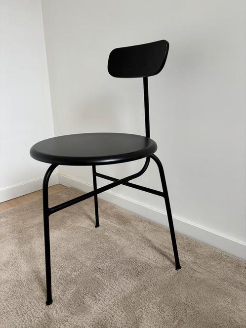 Audo Copenhagen (menu) afteroom eetkamer stoel | design, Huis en Inrichting, Stoelen, Zo goed als nieuw, Eén, Metaal, Zwart, Ophalen