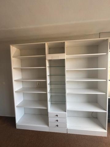 Witte Boekenkast ip20 210x205x35 beschikbaar voor biedingen