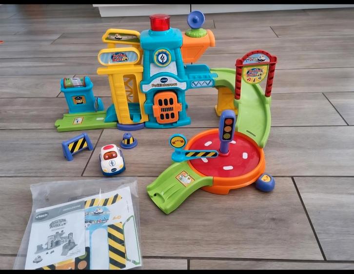 Toet toet auto's politiebureau, Kinderen en Baby's, Speelgoed | Vtech, Zo goed als nieuw, Ophalen of Verzenden