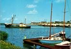 Urk - Haven met gezicht op het dorp (2x), Verzamelen, Ansichtkaarten | Nederland, Verzenden, 1960 tot 1980, Ongelopen, Flevoland
