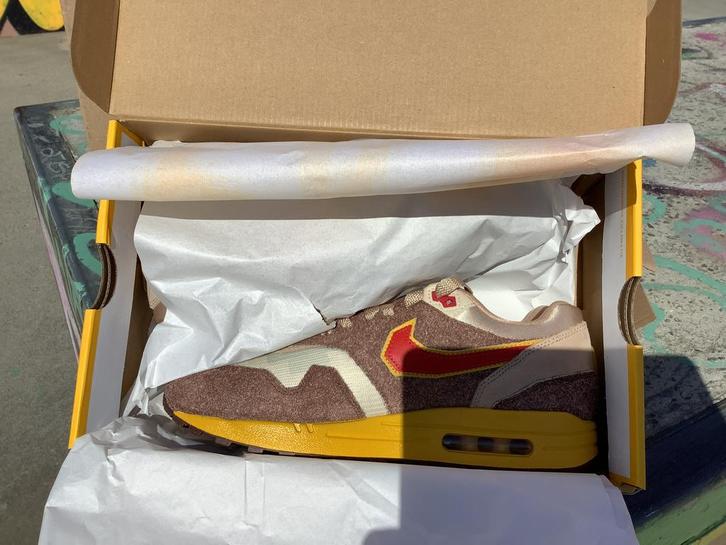 Nike Air Max 1 Swoosh Low Poly Big Head Origins maat 41‼️, Kleding | Heren, Schoenen, Nieuw, Sneakers of Gympen, Overige kleuren