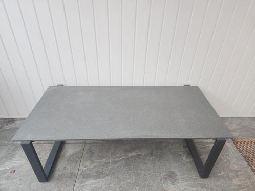 Mooie tuintafel met stenen blad, Tuin en Terras, Tuintafels, Gebruikt, Rechthoekig, Metaal, Ophalen