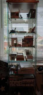 Mooie glazen vitrinekast.1.60 hoog 40 breed en 40 diep., Ophalen, Zo goed als nieuw