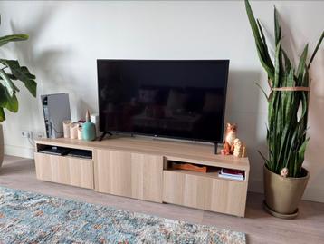 Stijlvol tv-meubel in licht hout – Zo goed als nieuw!