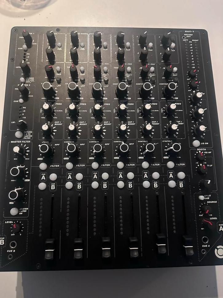 PLAYdifferently MODEL 1 DJ Mixer - 6 Kanalen - Topstaat!, Muziek en Instrumenten, Mengpanelen, Zo goed als nieuw, 5 tot 10 kanalen