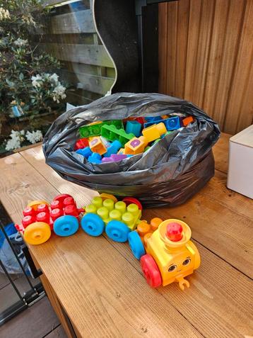 Megablocks met trein beschikbaar voor biedingen