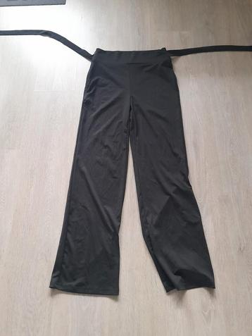 Zwarte broek van Shein maat M  beschikbaar voor biedingen