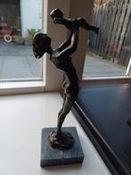 Beeld vrouw met kind, Verzamelen, Beelden en Beeldjes, Ophalen, Zo goed als nieuw, Mens