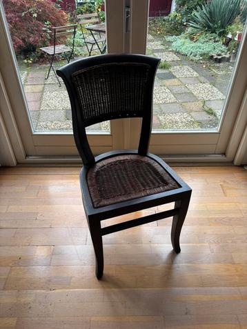 Gratis! 6 houten eetkamerstoelen met rotan beschikbaar voor biedingen