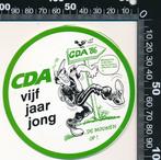 Sticker: CDA - Vijf jaar jong, Verzamelen, Stickers, Overige typen, Ophalen of Verzenden, Zo goed als nieuw