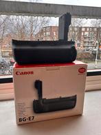 Canon BG-E7 Battery Grip - Zo goed als nieuw, Ophalen of Verzenden, Zo goed als nieuw, Canon, Kantelbaar