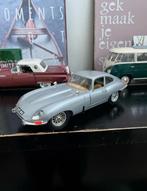 Jaguar e type Burago 1:18, Hobby en Vrije tijd, Modelauto's | 1:18, Ophalen of Verzenden, Zo goed als nieuw, Auto, Bburago