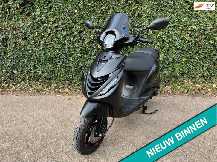 Piaggio Zip SP MAT Zwart 45km ALPHA Matrix BETAAL met in3, Fietsen en Brommers, Scooters | Piaggio, Gebruikt, Zip, Benzine