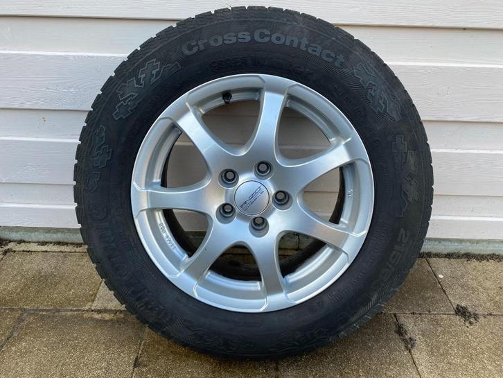 Winterbanden 16 inch op lichtmetalen velgen oa VW Tiguan, Auto-onderdelen, Banden en Velgen, Banden en Velgen, Winterbanden, 16 inch