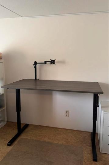 Sta-zit bureau 160x80cm, slinger verstelbaar 65-107 cm beschikbaar voor biedingen