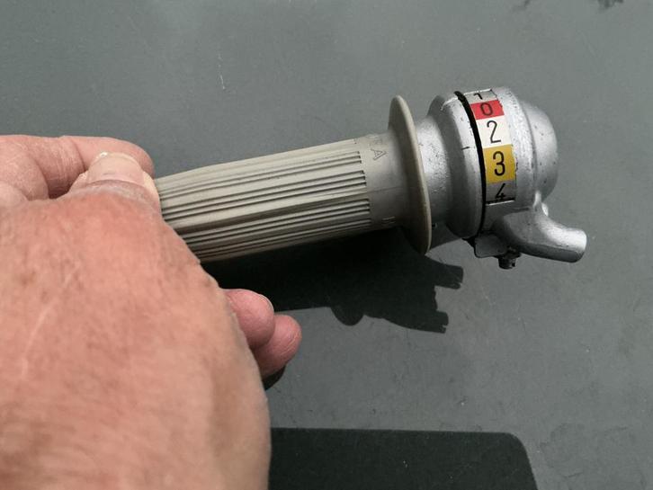 MAGURA 4 VERSNELLING HANDVAT ZGAN ROYAL NORD FLANDRIA EA, Fietsen en Brommers, Brommeronderdelen | Oldtimers, Zo goed als nieuw