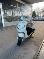 Viva city sixties scooter, Fietsen en Brommers, Scooters | Peugeot, Ophalen, Gebruikt, Benzine, Vivacity