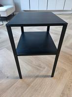 Zwart metalen nachtkastje Knarrevik Ikea, Ophalen, Zo goed als nieuw, Metaal of Aluminium, Minder dan 45 cm