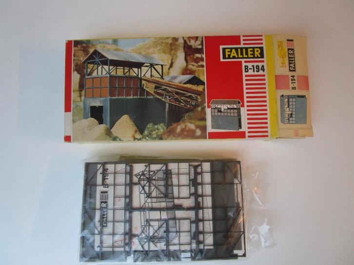 Faller B-194, Hobby en Vrije tijd, Modeltreinen | H0, Zo goed als nieuw, Brug, Tunnel of Gebouw, Gelijkstroom of Wisselstroom