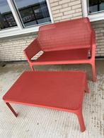 Kunststof tuinbankje en tafel - merk Nardi, Tuin en Terras, 2 zitplaatsen, Kunststof, Ophalen of Verzenden, Zo goed als nieuw