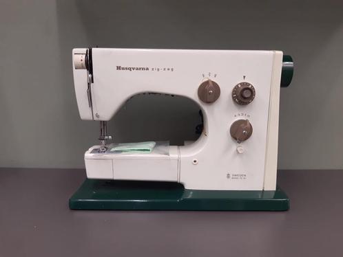 Husqvarna zigzag model 1020 naaimachine, Hobby en Vrije tijd, Naaimachines en Toebehoren, Gebruikt, Naaimachine, Husqvarna, Ophalen of Verzenden