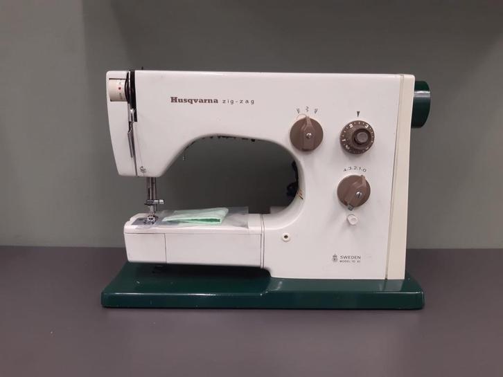 Husqvarna zigzag model 1030 naaimachine, Hobby en Vrije tijd, Naaimachines en Toebehoren, Gebruikt, Naaimachine, Husqvarna, Ophalen of Verzenden