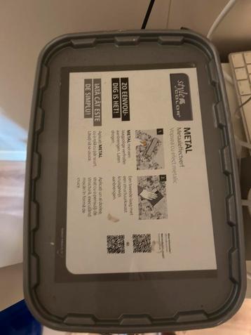 Verf brons beschikbaar voor biedingen