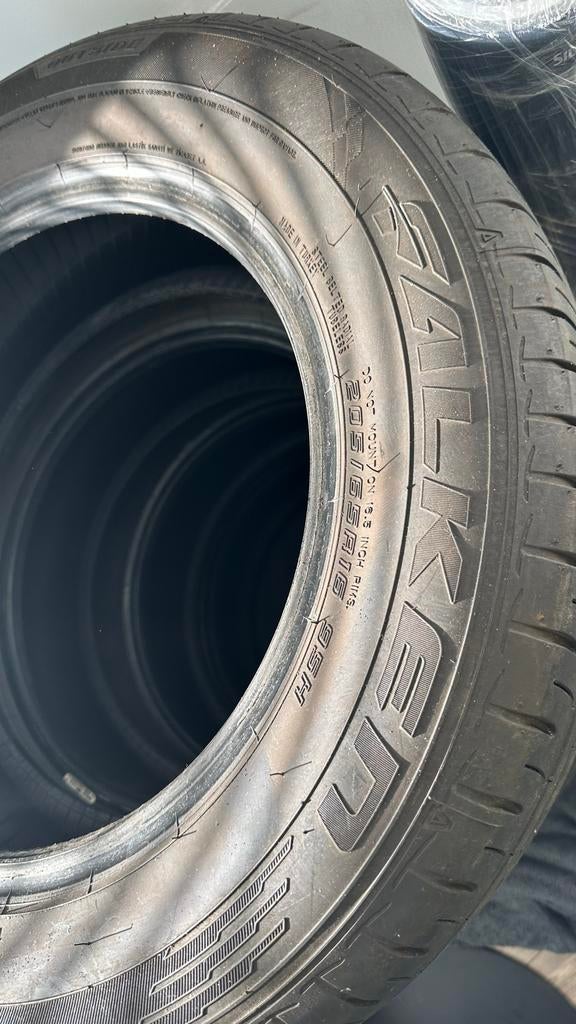 Toyota Yaris Cross 2023 Zomerbanden, Auto-onderdelen, Banden en Velgen, Ophalen, Gebruikt, 16 inch, 205 mm