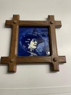 DELFTS BLAUWE TEGEL IN HOUTEN LIJST, Antiek en Kunst, Antiek | Wandborden en Tegels, Ophalen of Verzenden