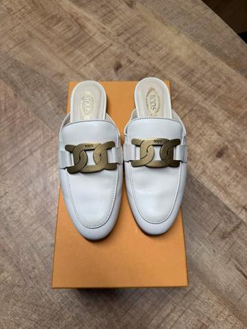 Tod’s mules instappers nieuw in doos Nieuwprijs €650 beschikbaar voor biedingen
