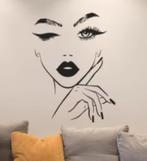 Grote muursticker Vrouw met knipoog zwart (50x66cm), Huis en Inrichting, Ophalen of Verzenden, Nieuw